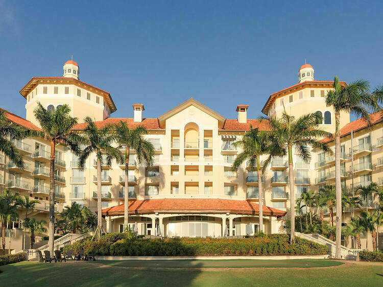 The Ritz-Carlton Naples, Tiburón