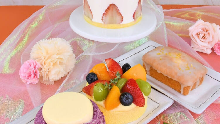 Cake rolls, lemon pound cake, and strawberry shortcake from Toast & Roll by Swee Heng Singapore