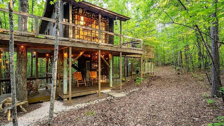 Bella Luna Treehouse in Mountain Rest