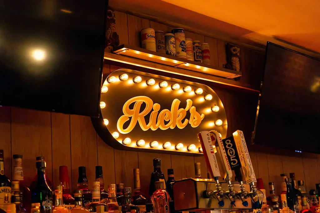 Rick & Roxy’s