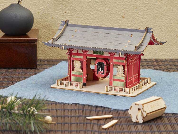 Kaminarimon wooden puzzle 