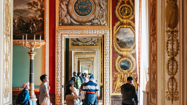 Palace of Versailles and Marie Antoinette Tour