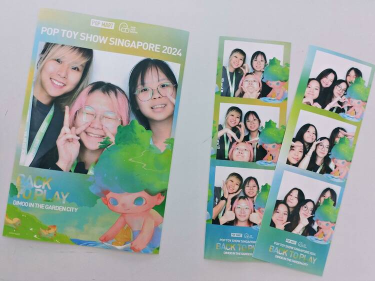 Photo booths with special Dimoo frames