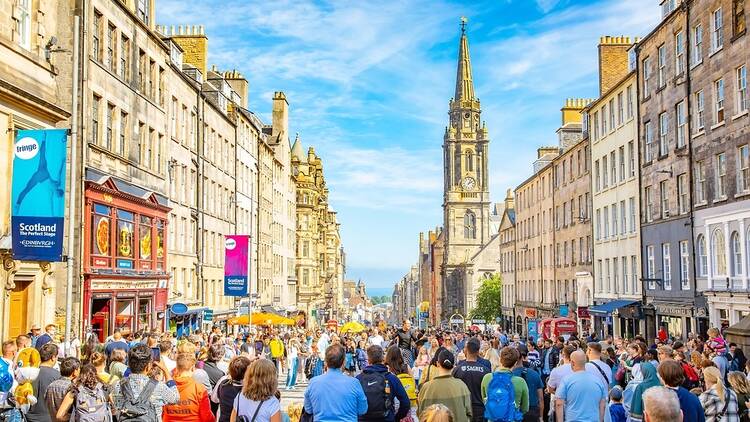 The Royal Mile with tourists in Edinburgh, Scotland