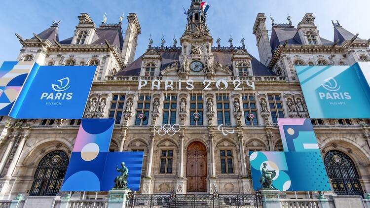 Paralympics and Olympics flags in Paris