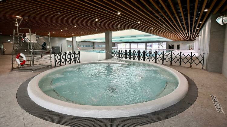 Tin Sau Road Swimming Pool and Tin Sau Road Playground