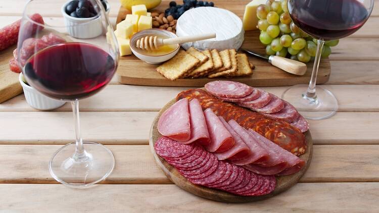 Luxury E-Boat Cruise with Wine and Charcuterie Board