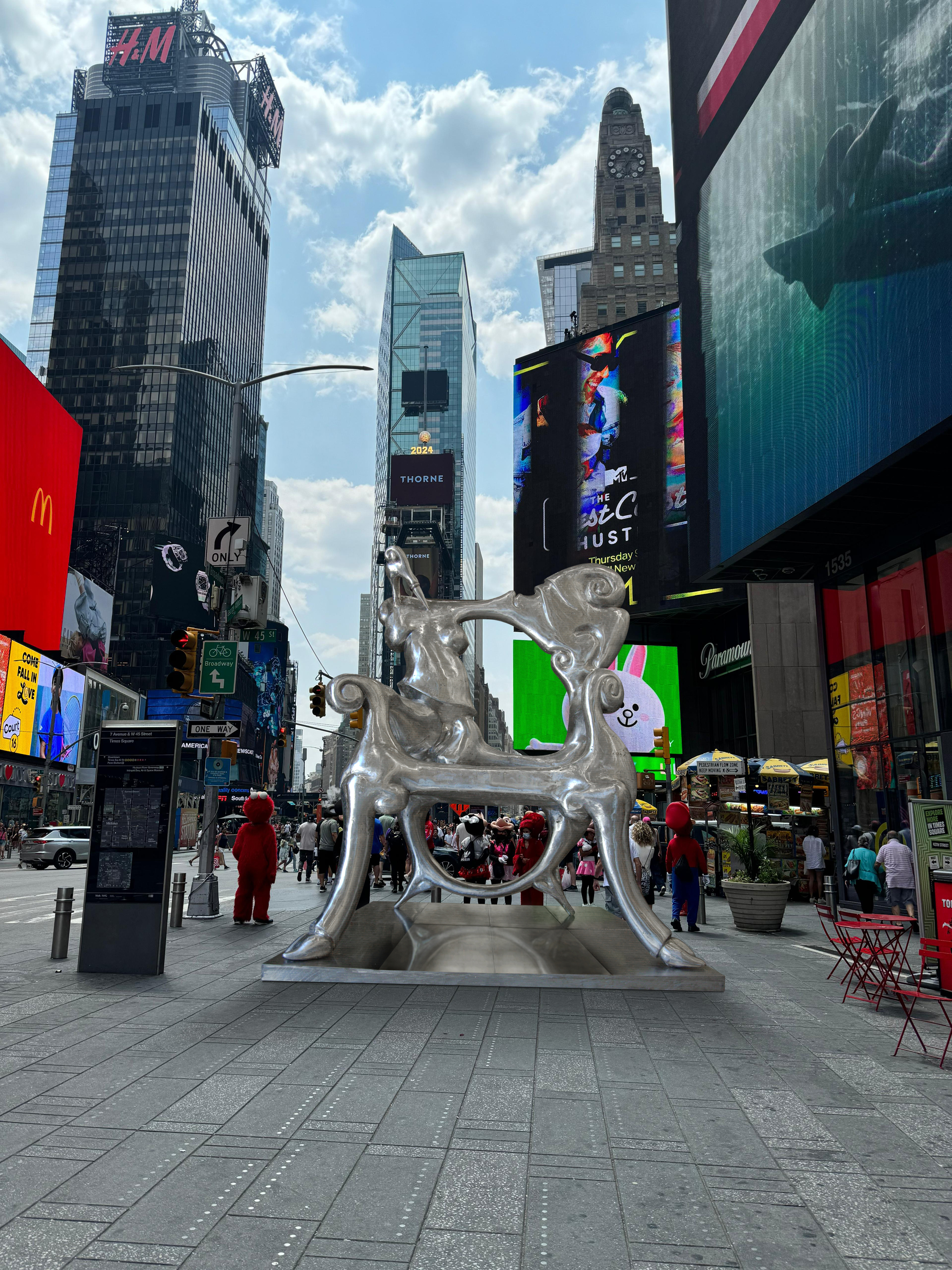 This giant 13-foot-tall chair will soon be installed in Times Square