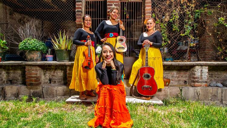 Las Palomitas Serranas  y las Hermanas García en Coyoacán