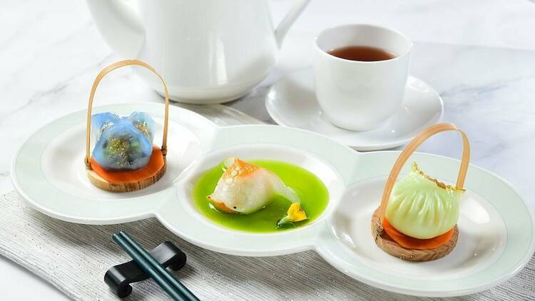 1. Enjoy global dining credits at restaurants in Hong Kong and around the world