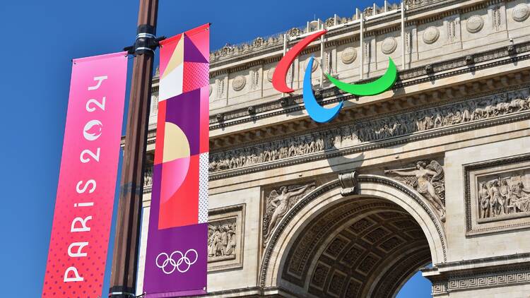 Arc de Triomph with Paralympics logo