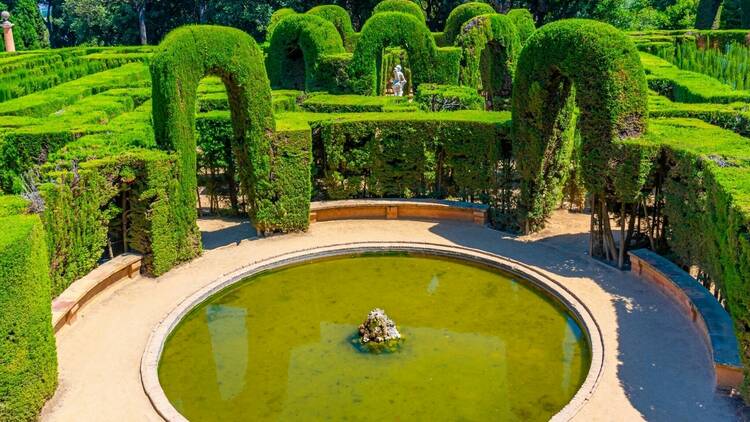 Lose yourself in the maze in Parc del Laberint d’Horta