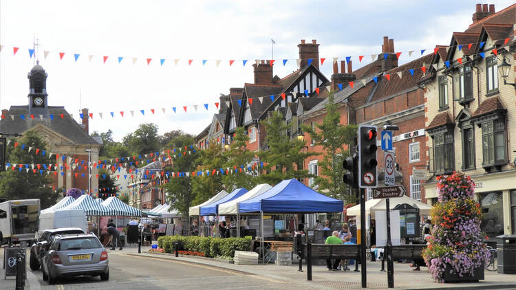 Explore the local town markets in Henley-on-Thames