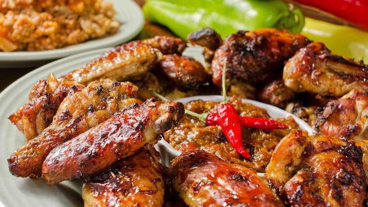 A plate of jerk chicken wings