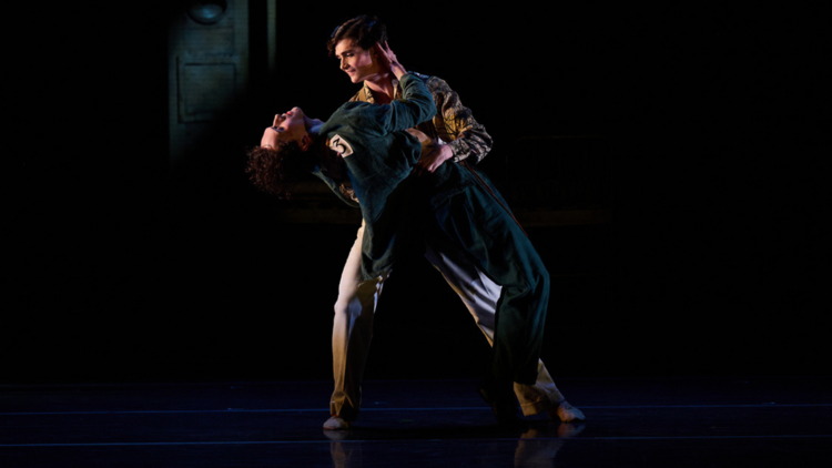 Dancers on stage in Oscar