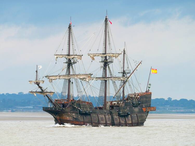 A replica 17th century warship will arrive in London next week – and Londoners can hop on board