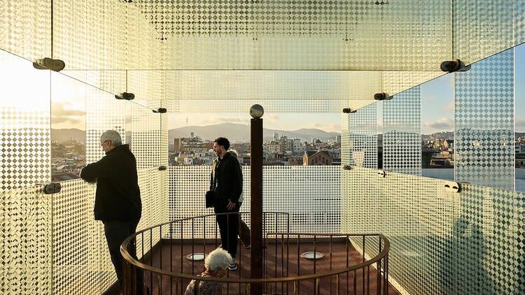 Pujar al cel des del MACBA