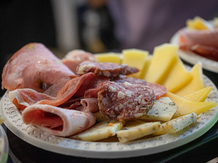 Salame, queso y ahora, vino: viaje al corazón gastronómico de Tandil