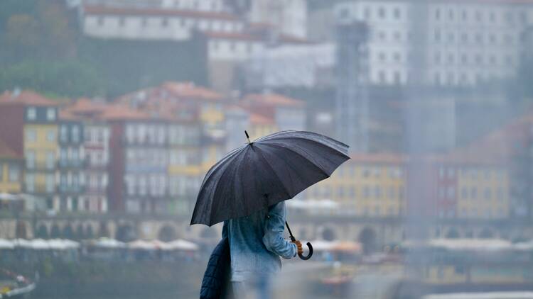 Porto com chuva