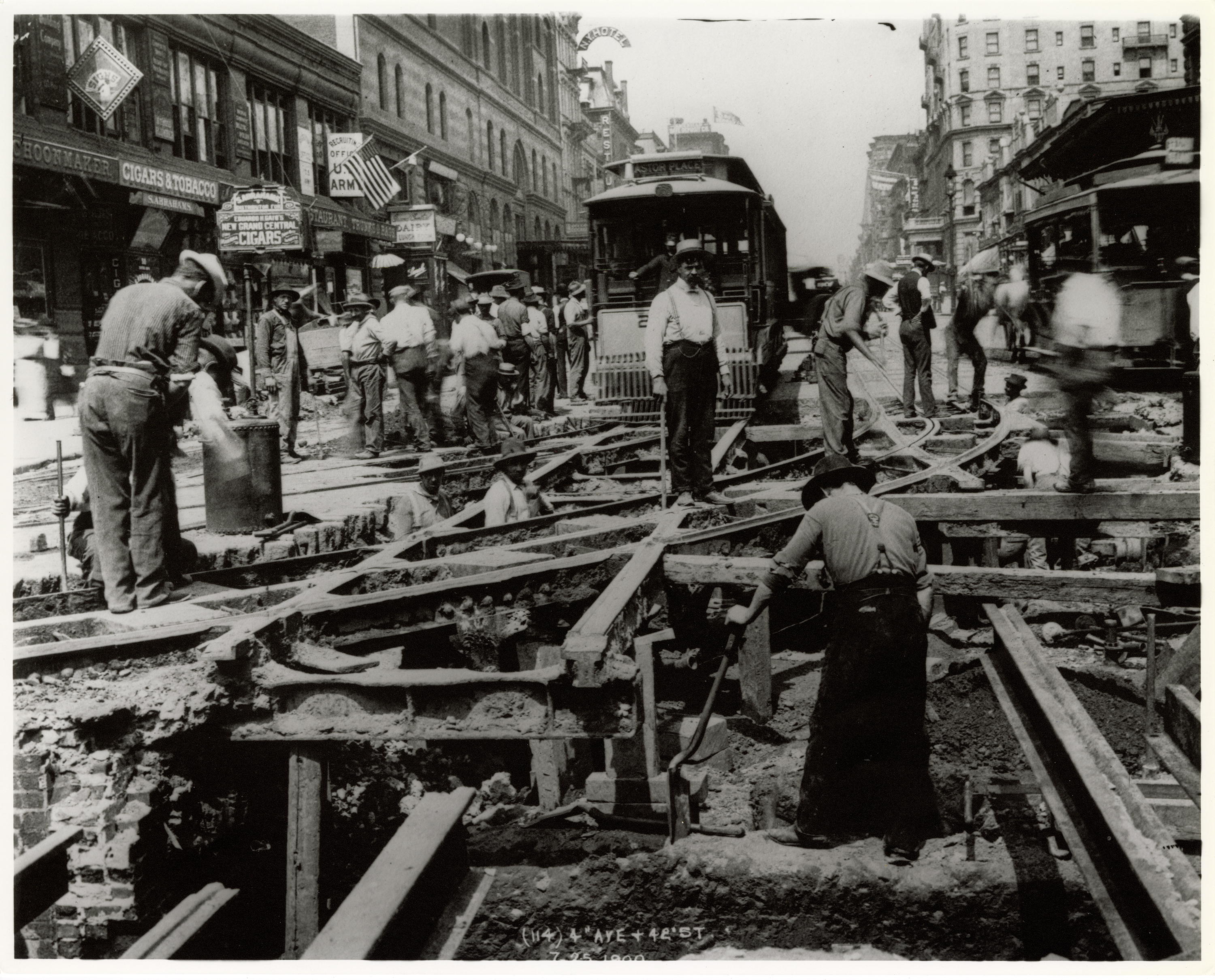 Construction at 4th Avenue and 42nd Street, Manhattan, 1900 