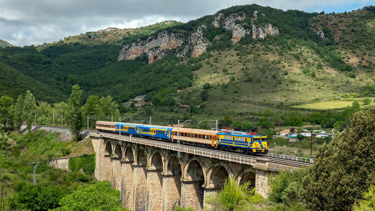 Tren de los 80. Tren Murallas de Ávila