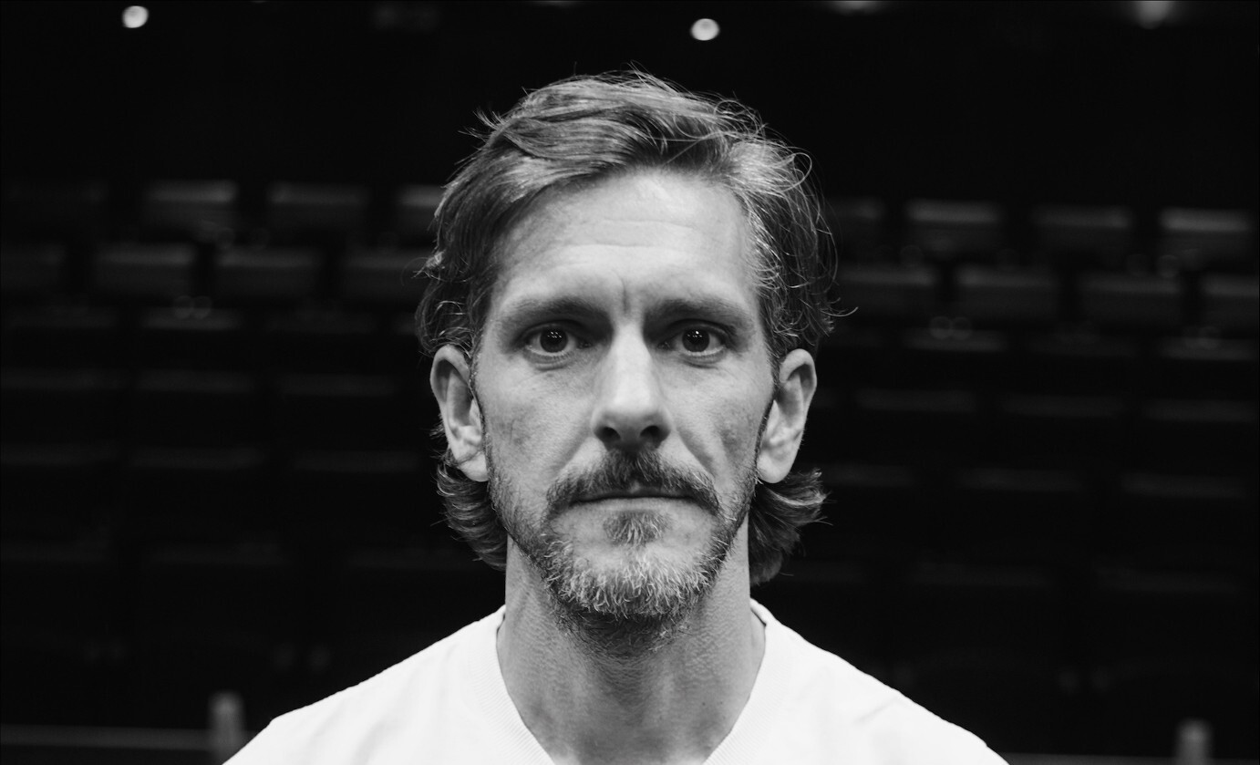 White Rabbit Red Rabbit, @sohoplace review: the cult cold read smash ...