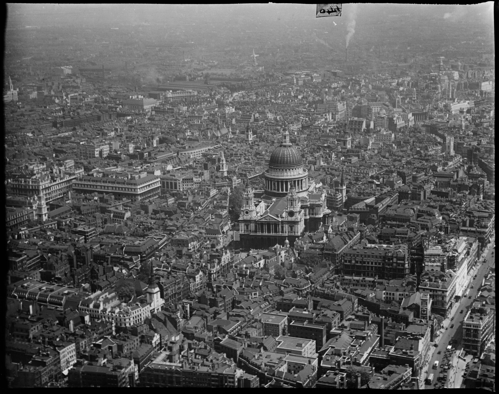 St Paul’s Cathedral in Historic England’s Air Pictures Portleven Collection