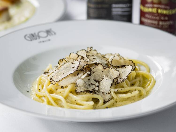 cacio e pepe with shaved truffle