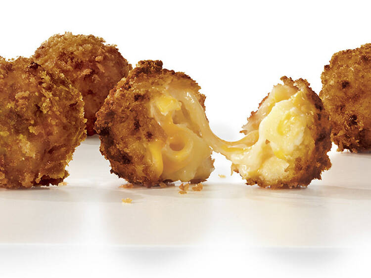 Fried mac n’ cheese bites