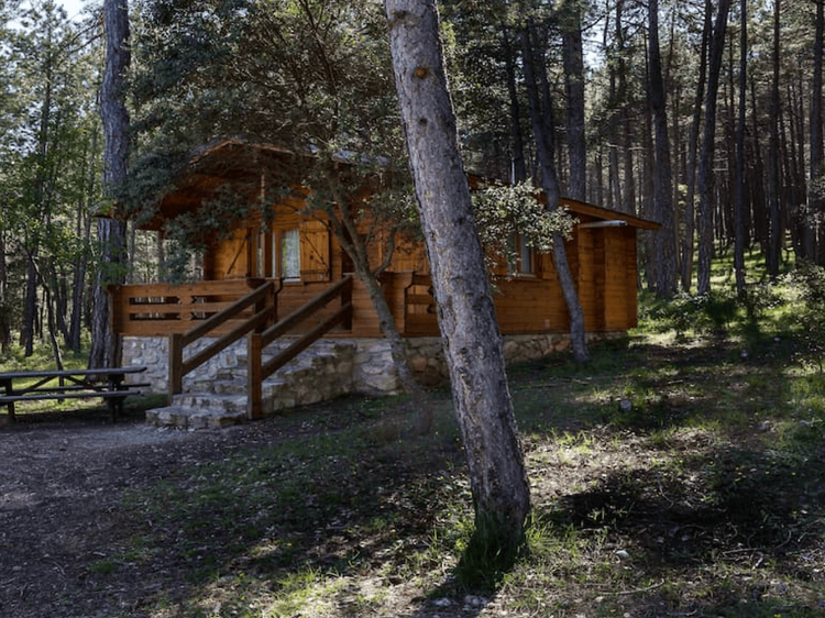 Cabañas finlandesas en la serranía de Cuenca