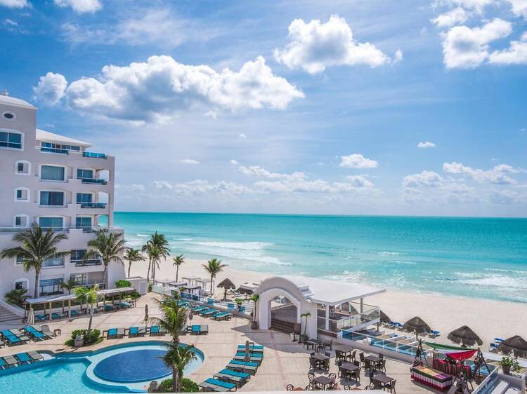 Wyndham Alltra Cancun All Inclusive Resort