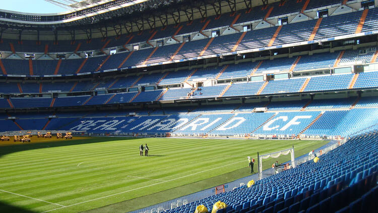 Visit the Santiago Bernabéu stadium