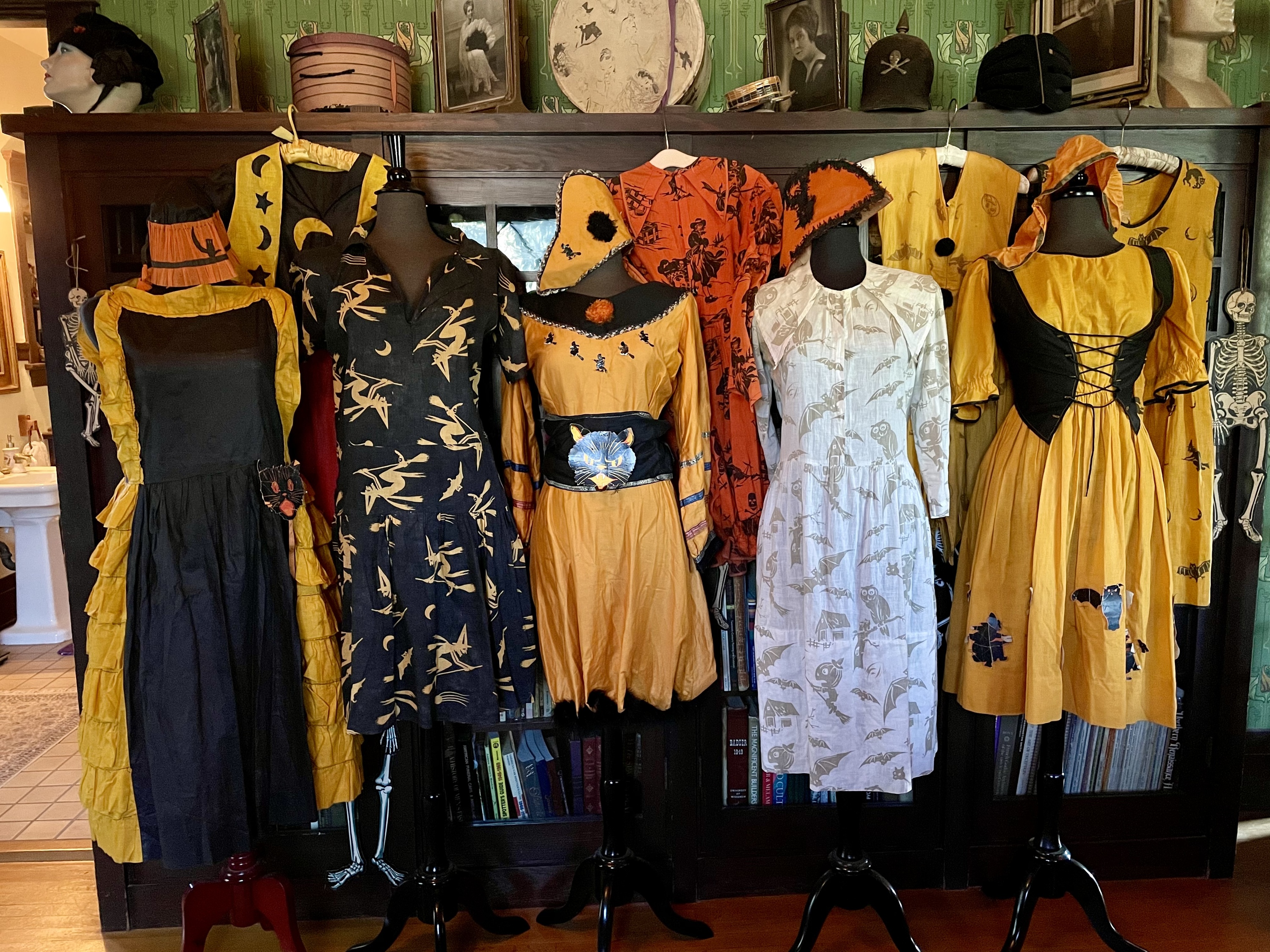 Vintage Hallowe'en Revelry | Things to do in Los Angeles