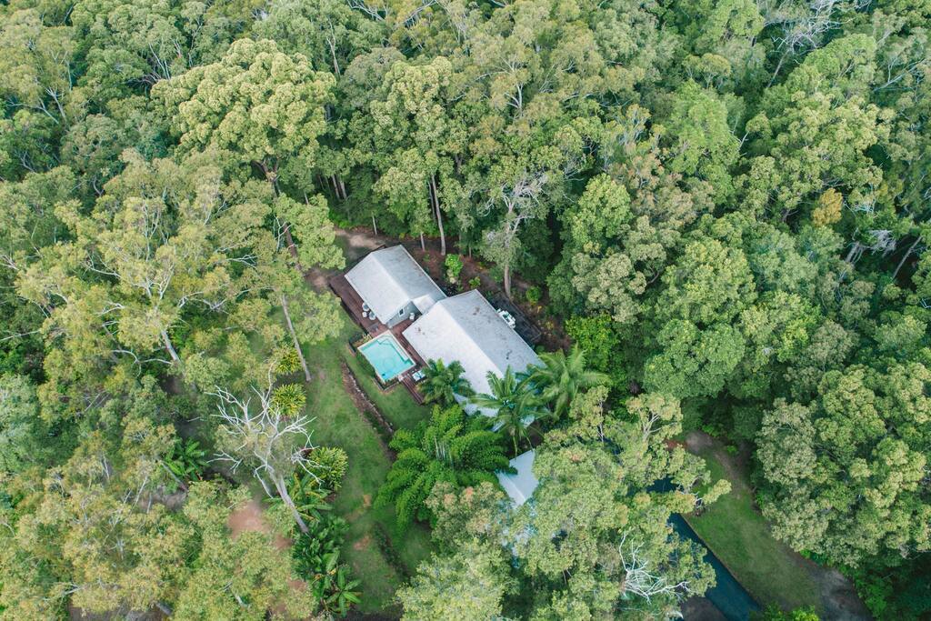 Holiday home in rainforest with swimming pool