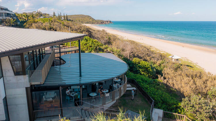 Have a bevvy by the beach