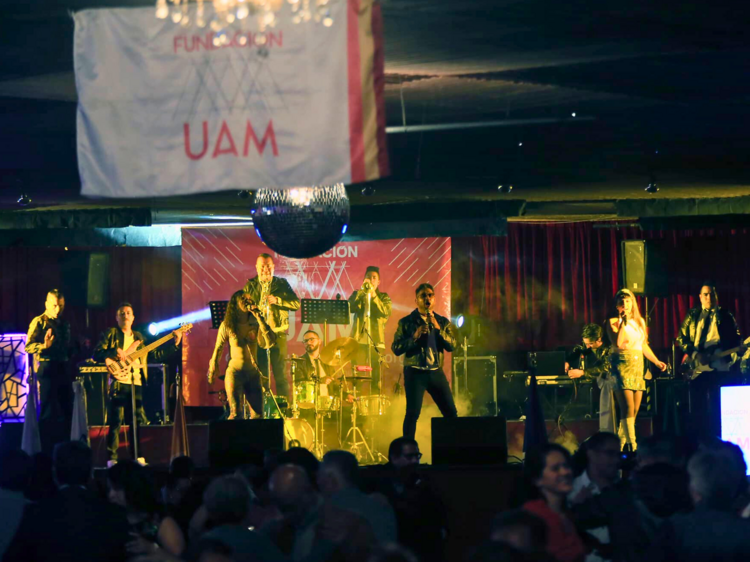 Habrá cena, baile y rifa benéfica por los 50 años de la UAM. ¿Vamos?