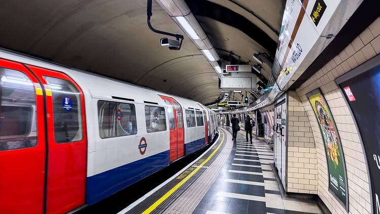 Bakerloo line platform at Waterloo on the London Underground