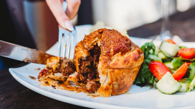 Beef pie with salad