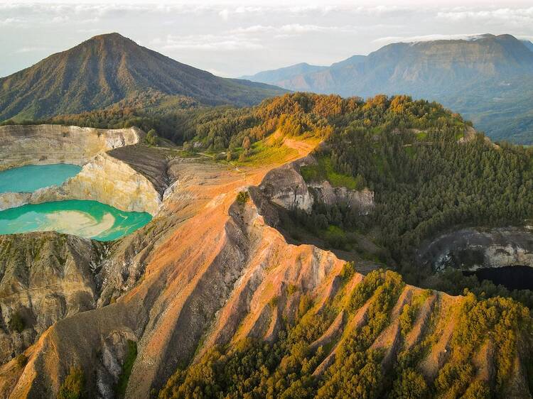 Mount Kelimutu, Flores