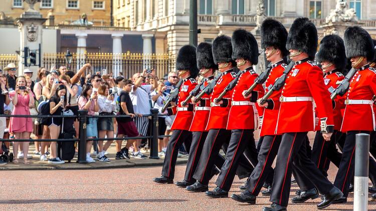 Changing of the Guard Guided Walking Tour