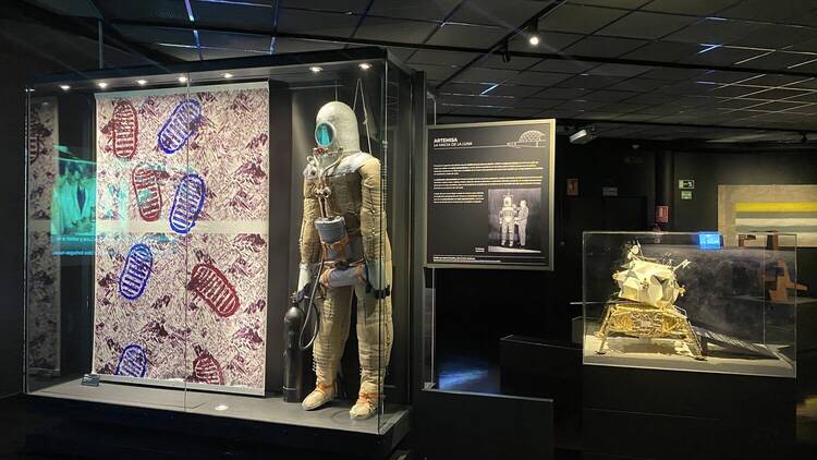 Artemisa la magia de la luna, Exposición Planetario de Madrid