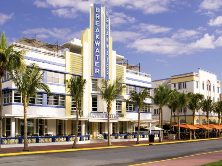 Hotel Breakwater South Beach