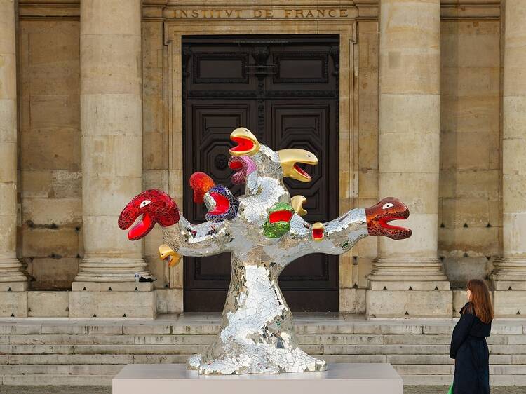 Jusqu’à la fin de la semaine, une sculpture monumentale de Niki de Saint Phalle à voir gratuitement sur les bords de Seine