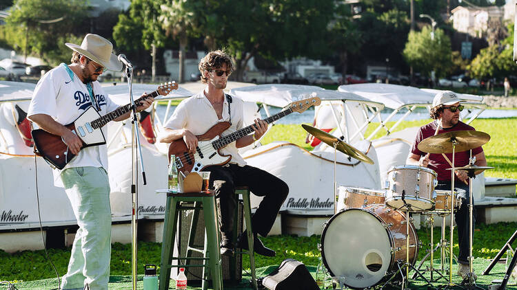 Piknik at Echo Park Lake (Piknik at Echo Park Lake)