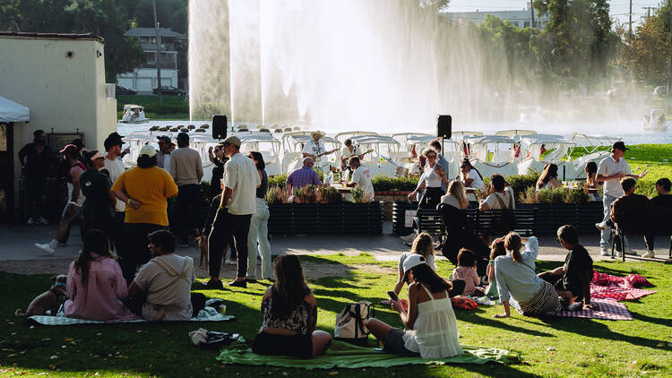 Piknik at Echo Park Lake (Piknik at Echo Park Lake)