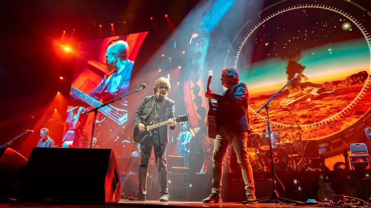 ELO and Jeff Lynne performing live