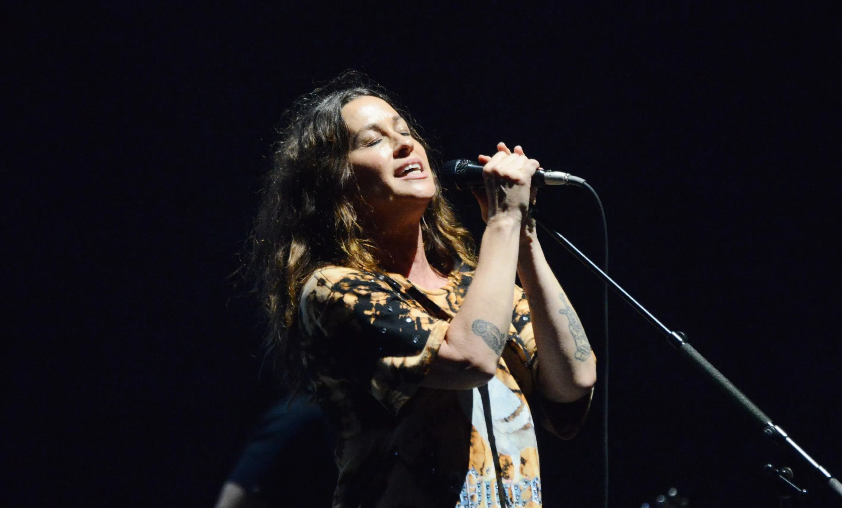 Alanis Morissette performing live