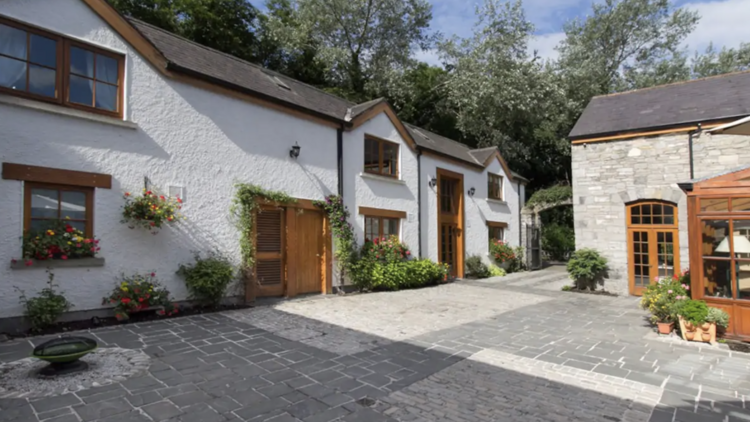 The old-school stables in Phoenix Park