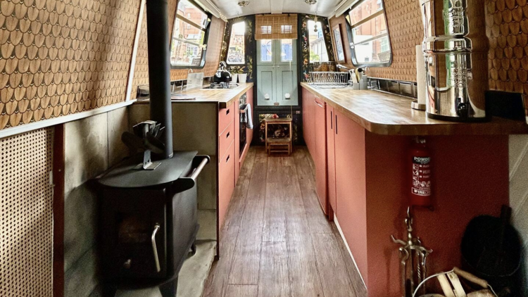 The quirky houseboat in the city centre