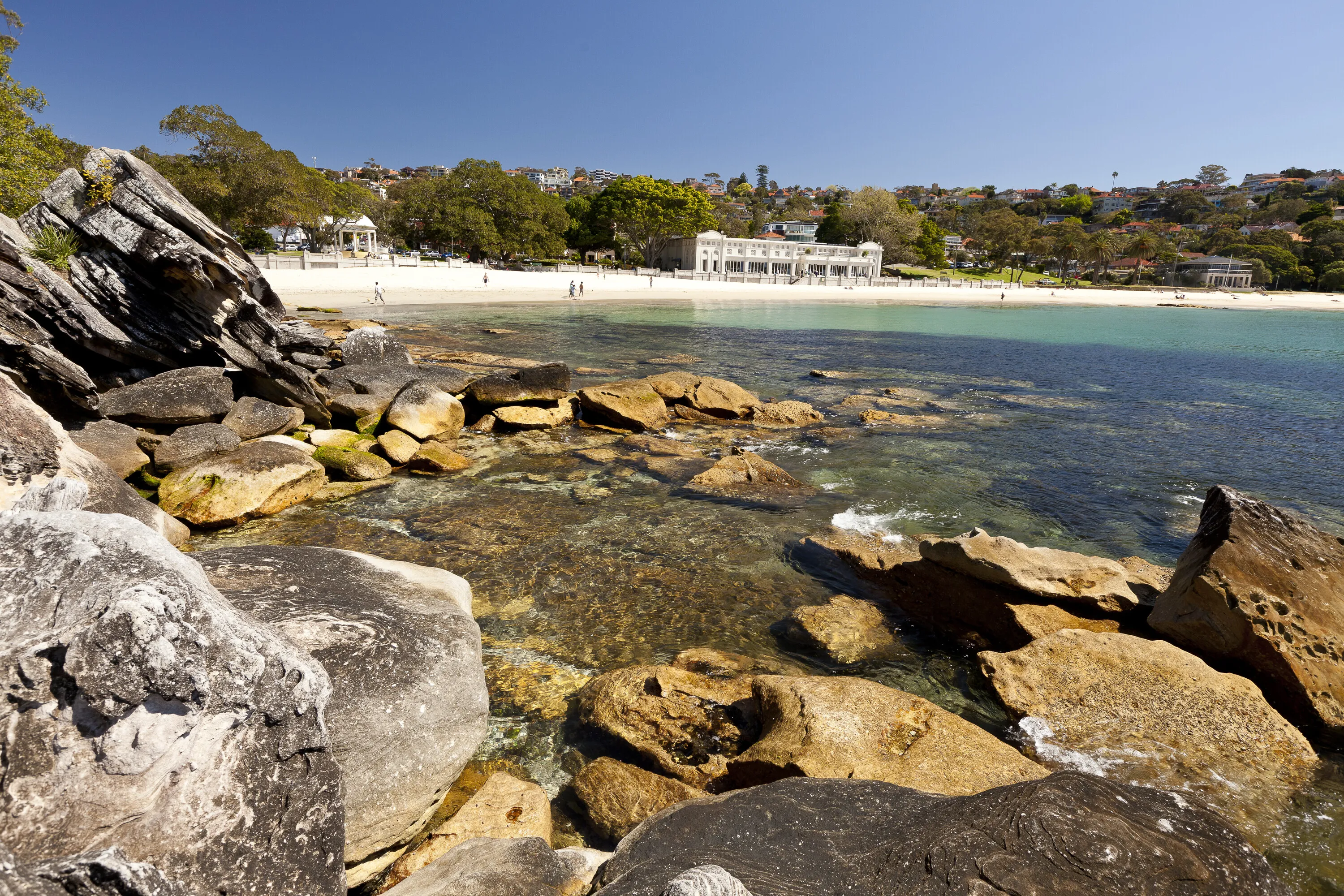 Views of the Bathers Pavilion from Rocky Point, Balmoral Beach